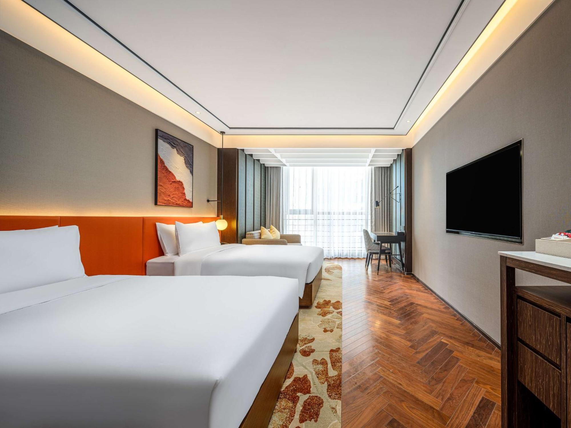 Hotel Hilton Garden Guomao 4*