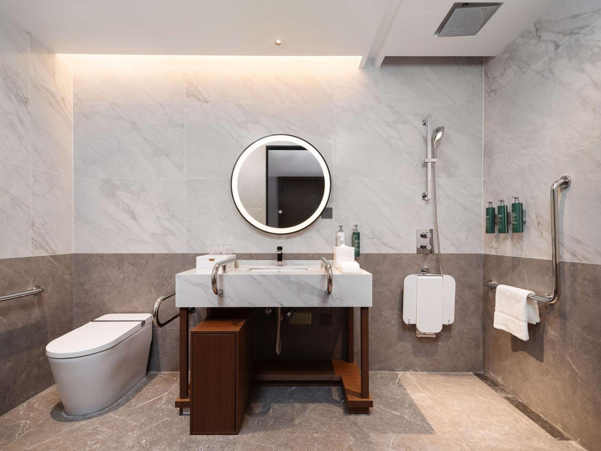 Hilton Garden Guomao 4*